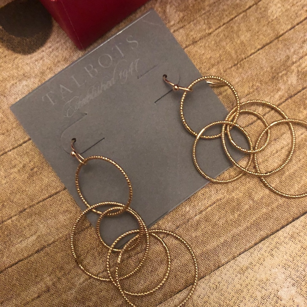 New Talbots interlocking gold earrings